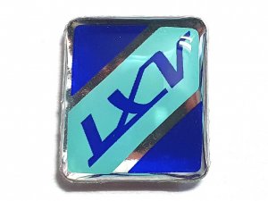 Emblem LXV, Kotflgelnippel fr Vespa LXV 50-150ccm 13x15mm, zum kleben