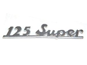 Schriftzug 125 Super, Heck fr Vespa 125 Super chrom, Befestigung: 4 Pins, Lochabstand: 98mm, 115x23 mm